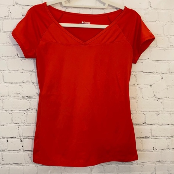 Columbia Tops - Columbia red top